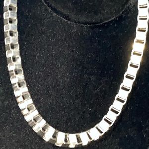 Women’s fashion necklace chunky chain, Silver tone metal